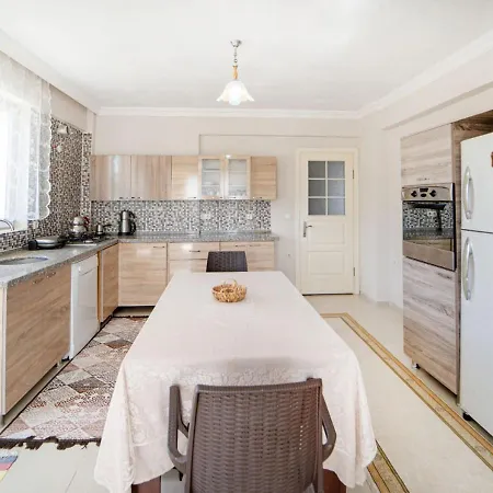 Fethiye'de Ferah Ve Konforlu Apartment *
